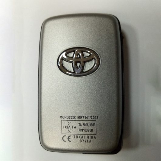 Toyota Land Cruiser (LC200), 2011-2015, B77EA, 3 кнопки, 433 MHz, P1: 98